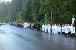 slávnostný sprievod po svätej omši k soche Božského Srdca Ježižovho