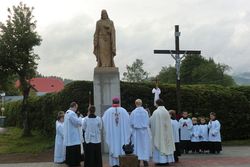 slávnostné požehnanie sochy Božského Srdca Ježišovho