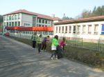 čistenie okolia miestnych komunikácii