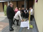 položenie kvetov k pamätnej tabuli P.H.Jurinu