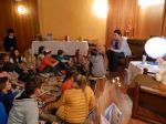 rozprávku od H.CH. Andersena prečítala pracovníčka OÚ Paula Pápolová