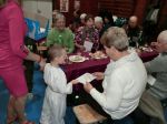 detičky z MŠ rozdávali seniorom prekvapenie