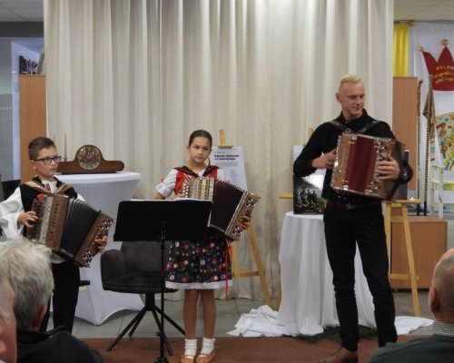 horuca-hranica-kniha-005